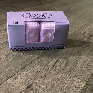 Olivia Rodrigo sour dice.